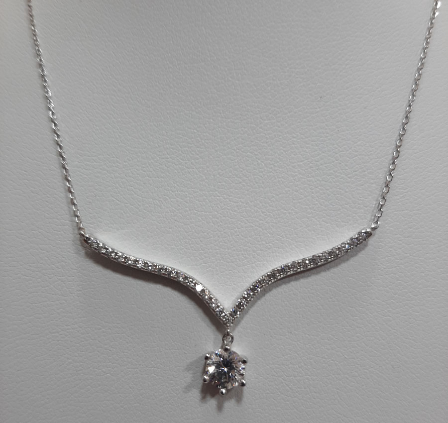 Necklace 14 carats white gold with white
